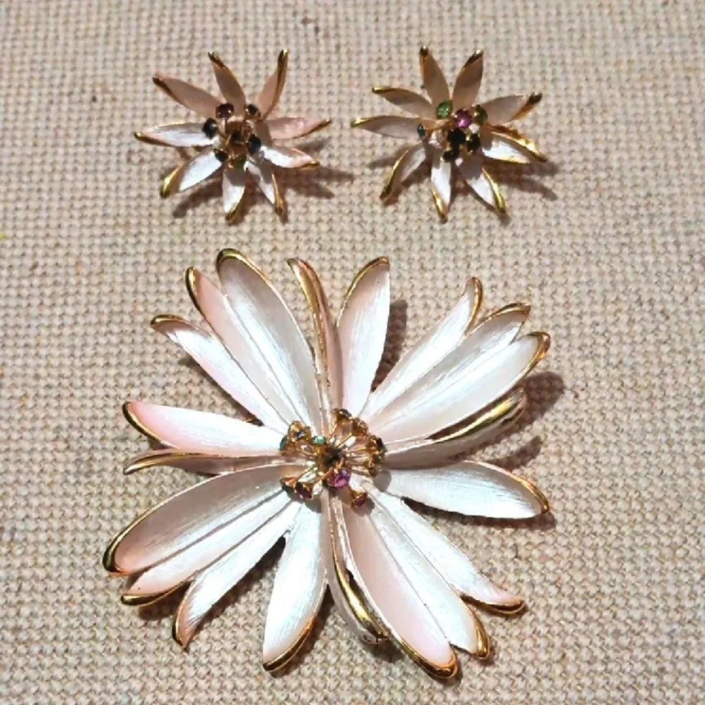Vintage Park Lane Brooch & Clip On Earring Set